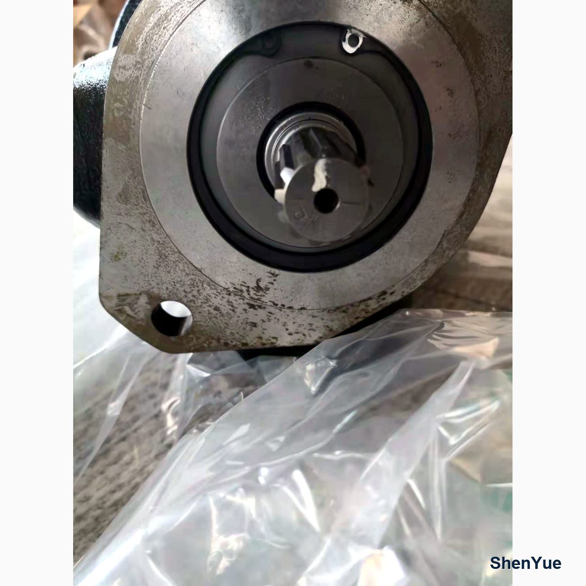 Hydraulic Pump Assy photo 2