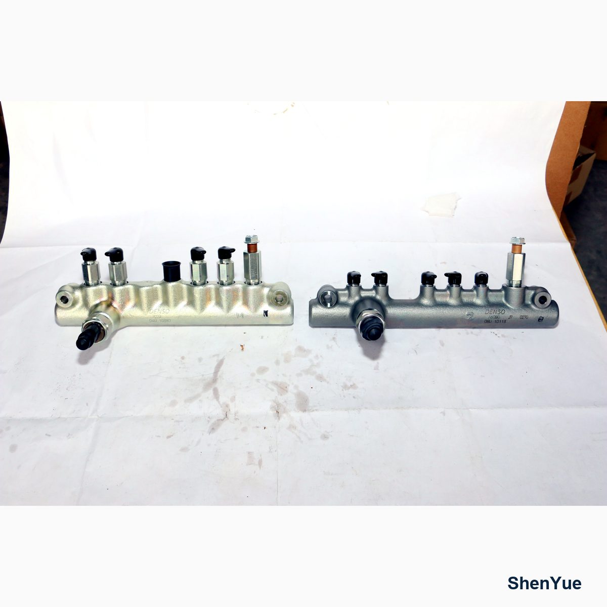 Common Rail Assy H23810E0063 Kobelco part — real photo from our Guangzhou warehouse
