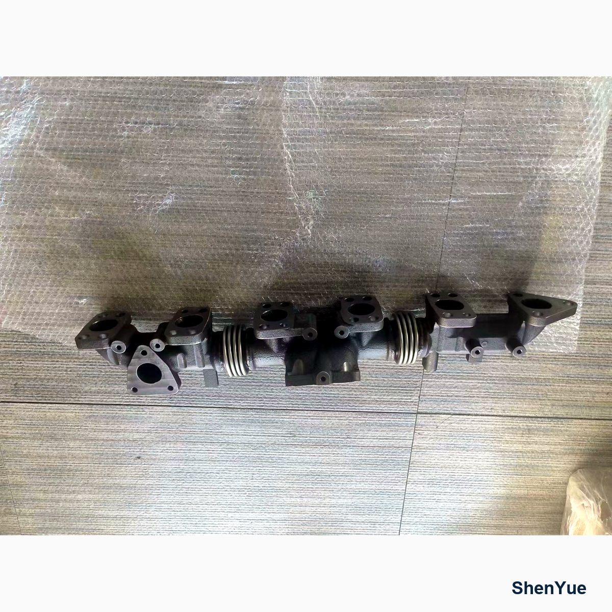 Exhaust Manifold photo 1