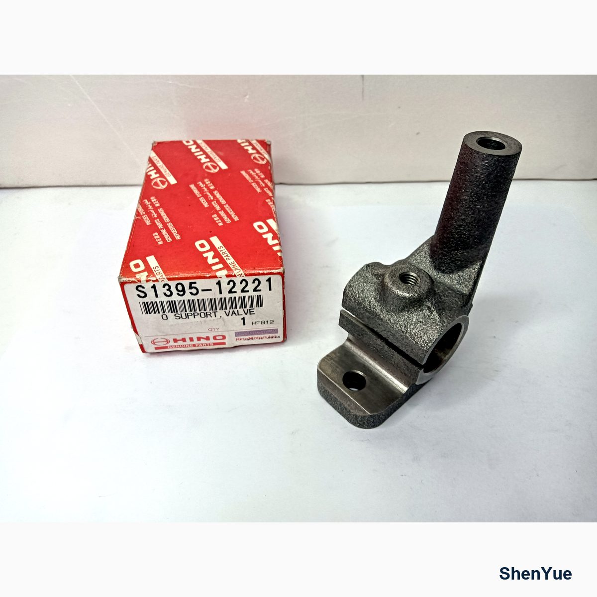Engine Valve Rocker Bracket photo 4