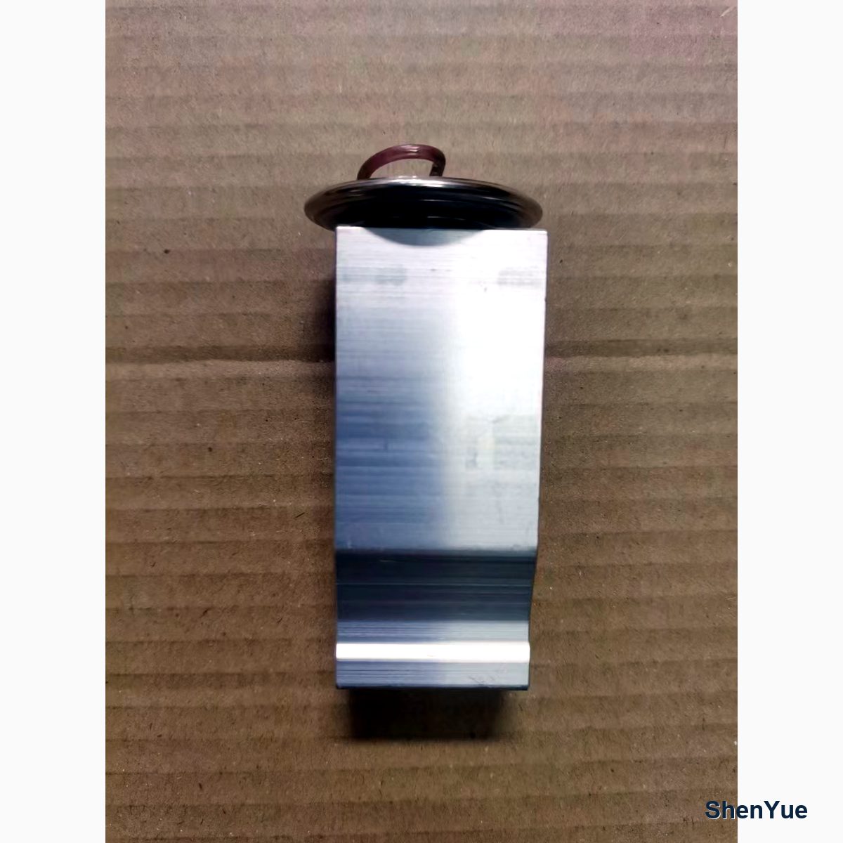 Air Conditioning Expansion Valve YN20M00107S021 Kobelco part — real photo from our Guangzhou warehouse