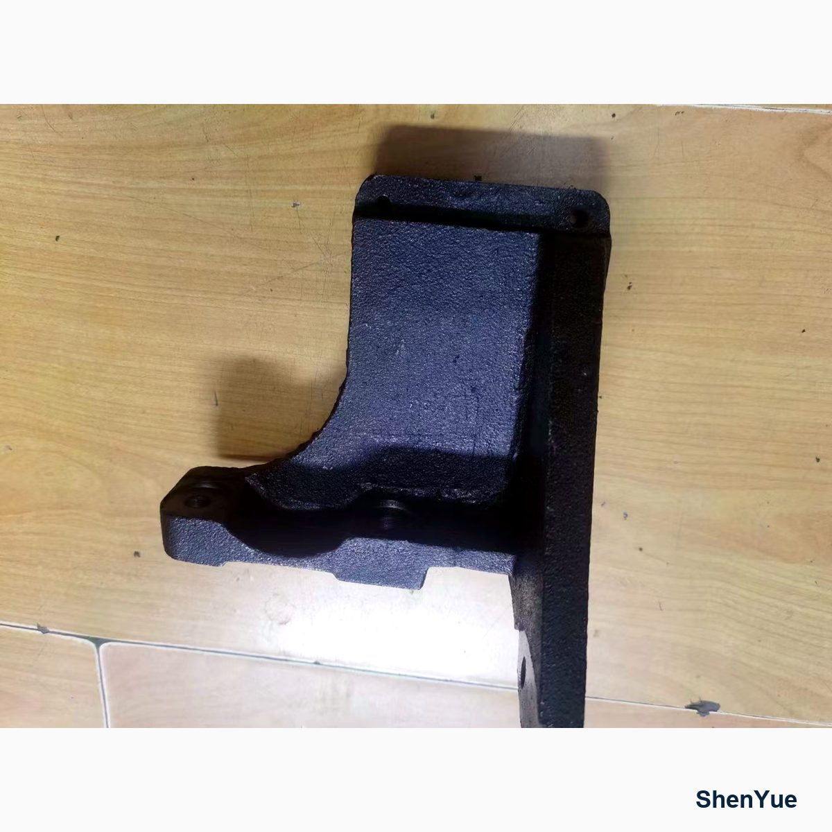 Bracket For Air Conditioner compressor YN20M01677P1 Kobelco part — real photo from our Guangzhou warehouse