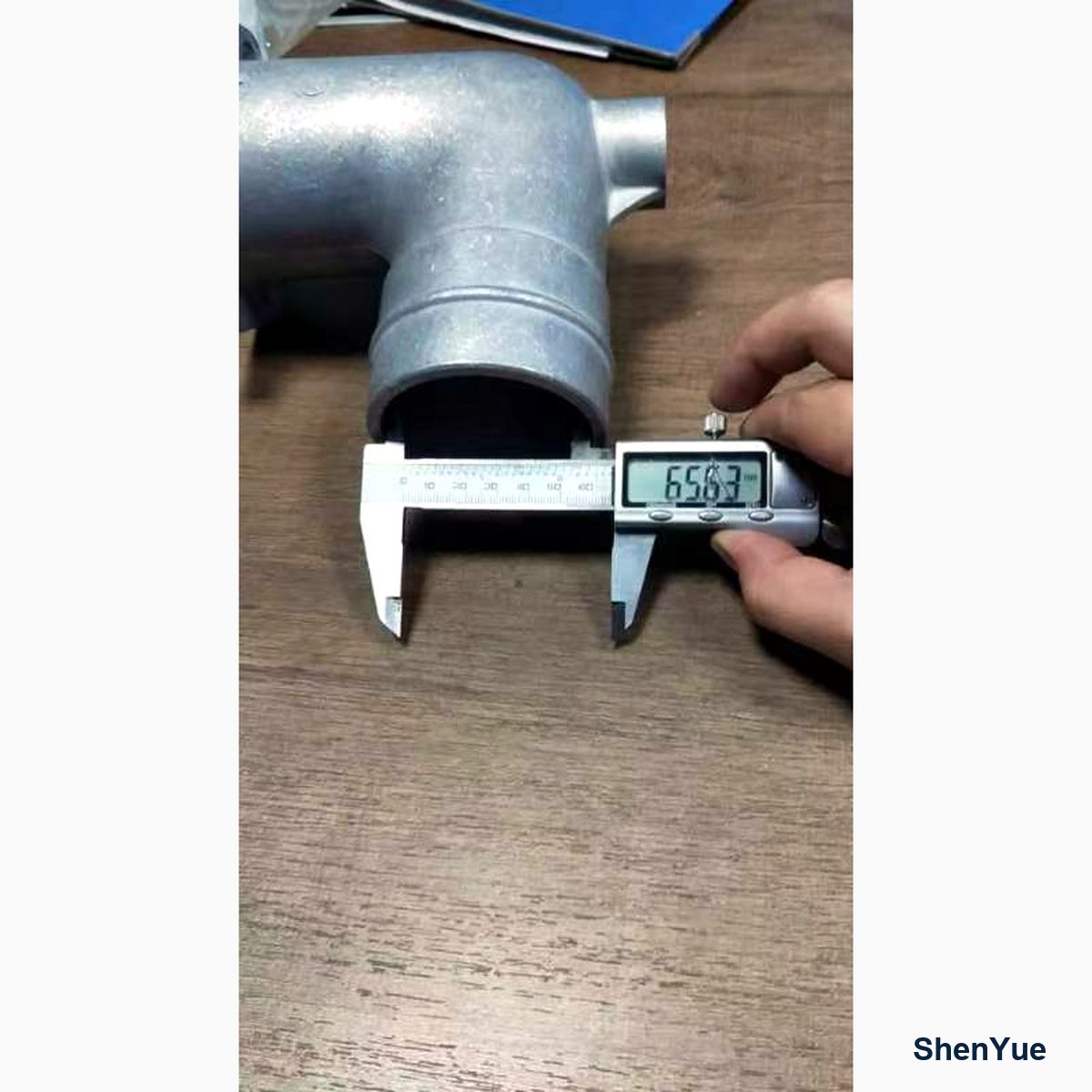 Hyd Suction Hose connector photo 3